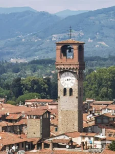 Torre delle Ore in Lucca