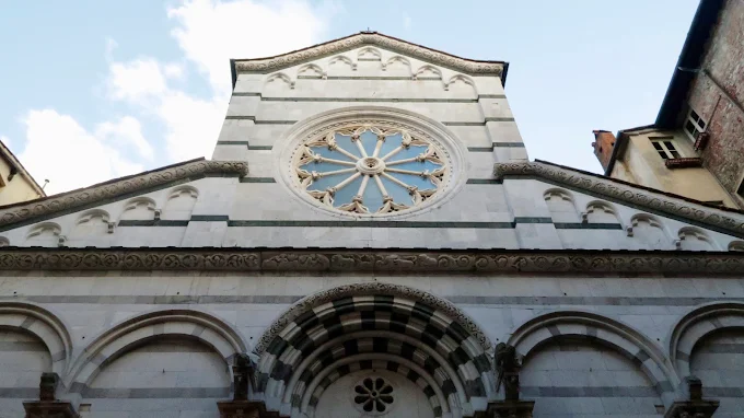 visit San Francesco Lucca church
