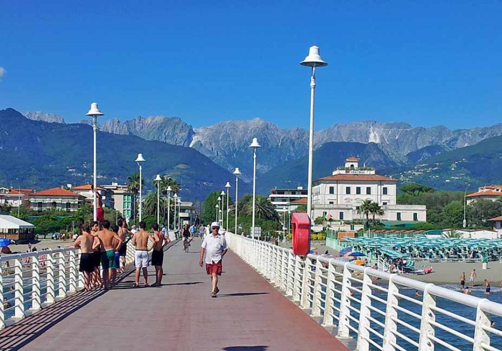 Discover-marina-di-massa