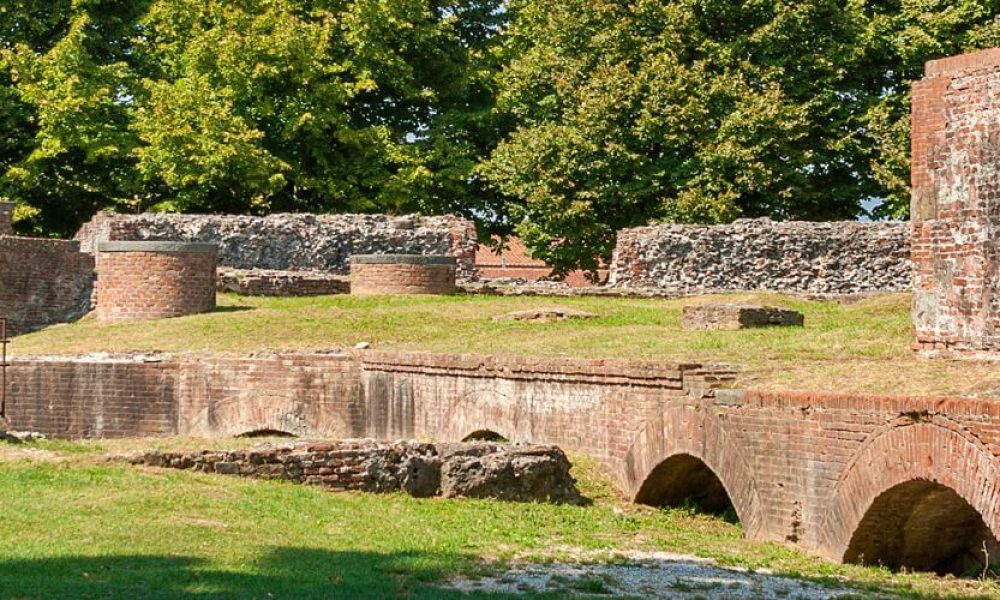 wall of lucca