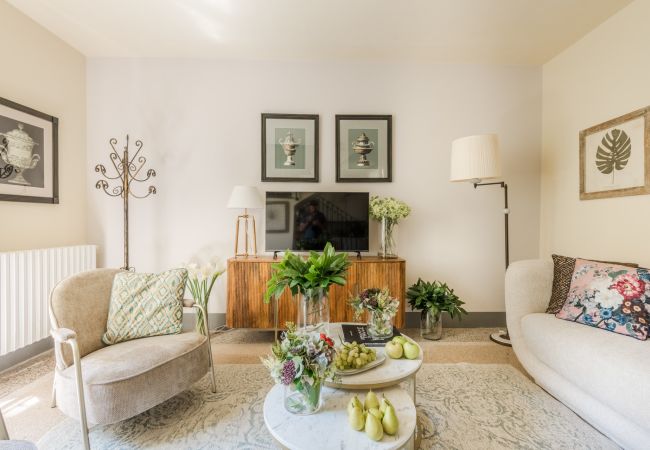 Apartment in Lucca - The Arnolfini Portrait Apartment Apartment in Lucca - The Arnolfini Portrait Apartment