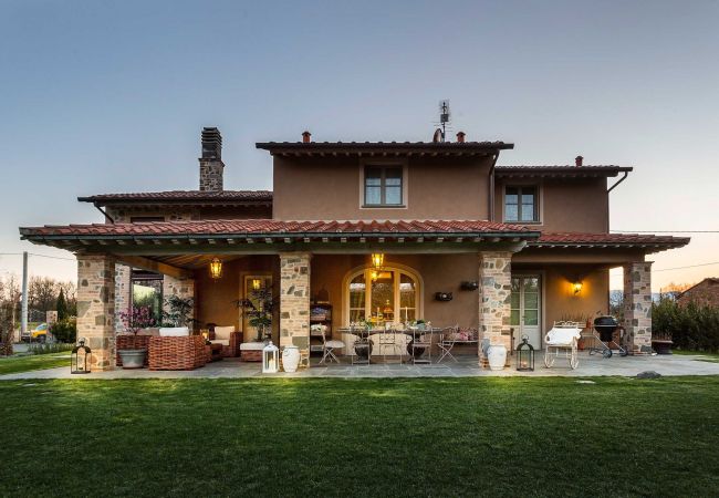 Villa in Orentano - Villa Otto Villa in Orentano - Villa Otto