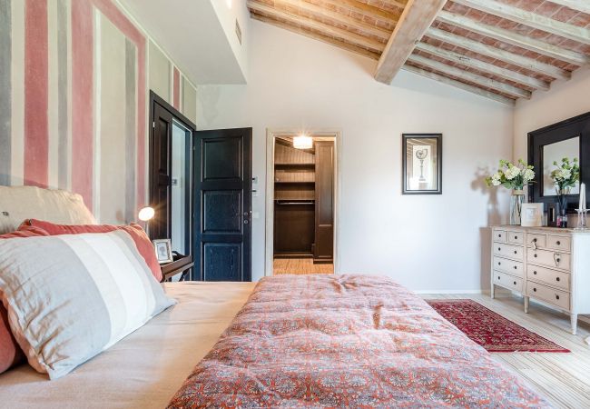 Villa in Orentano - Villa Otto Villa in Orentano - Villa Otto