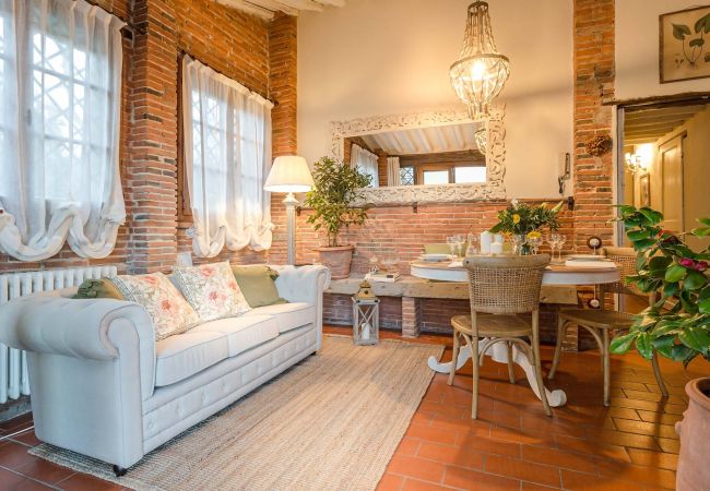 Villa in Uzzano - Rosyabate Cottage Villa in Uzzano - Rosyabate Cottage