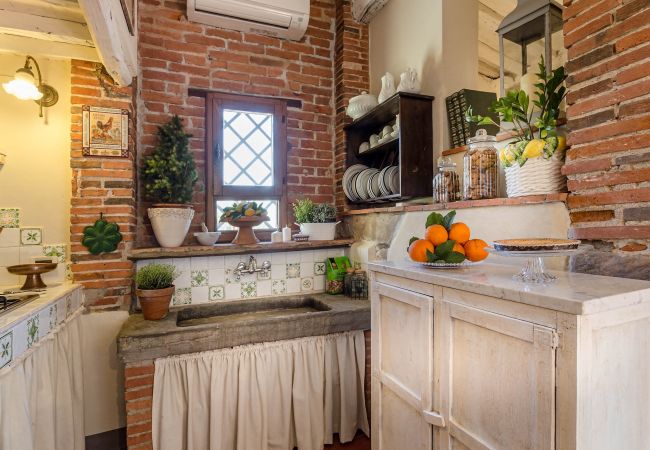 Villa in Uzzano - Rosyabate Cottage Villa in Uzzano - Rosyabate Cottage