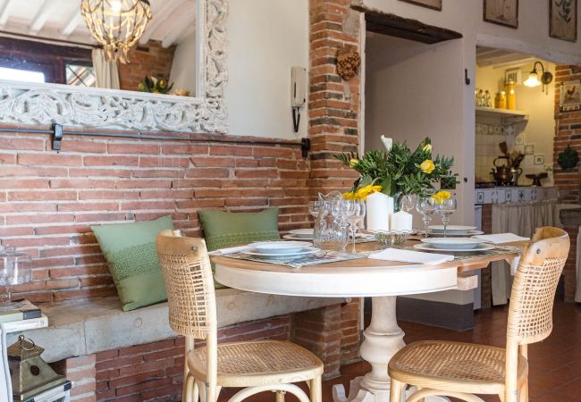 Villa in Uzzano - Rosyabate Cottage Villa in Uzzano - Rosyabate Cottage