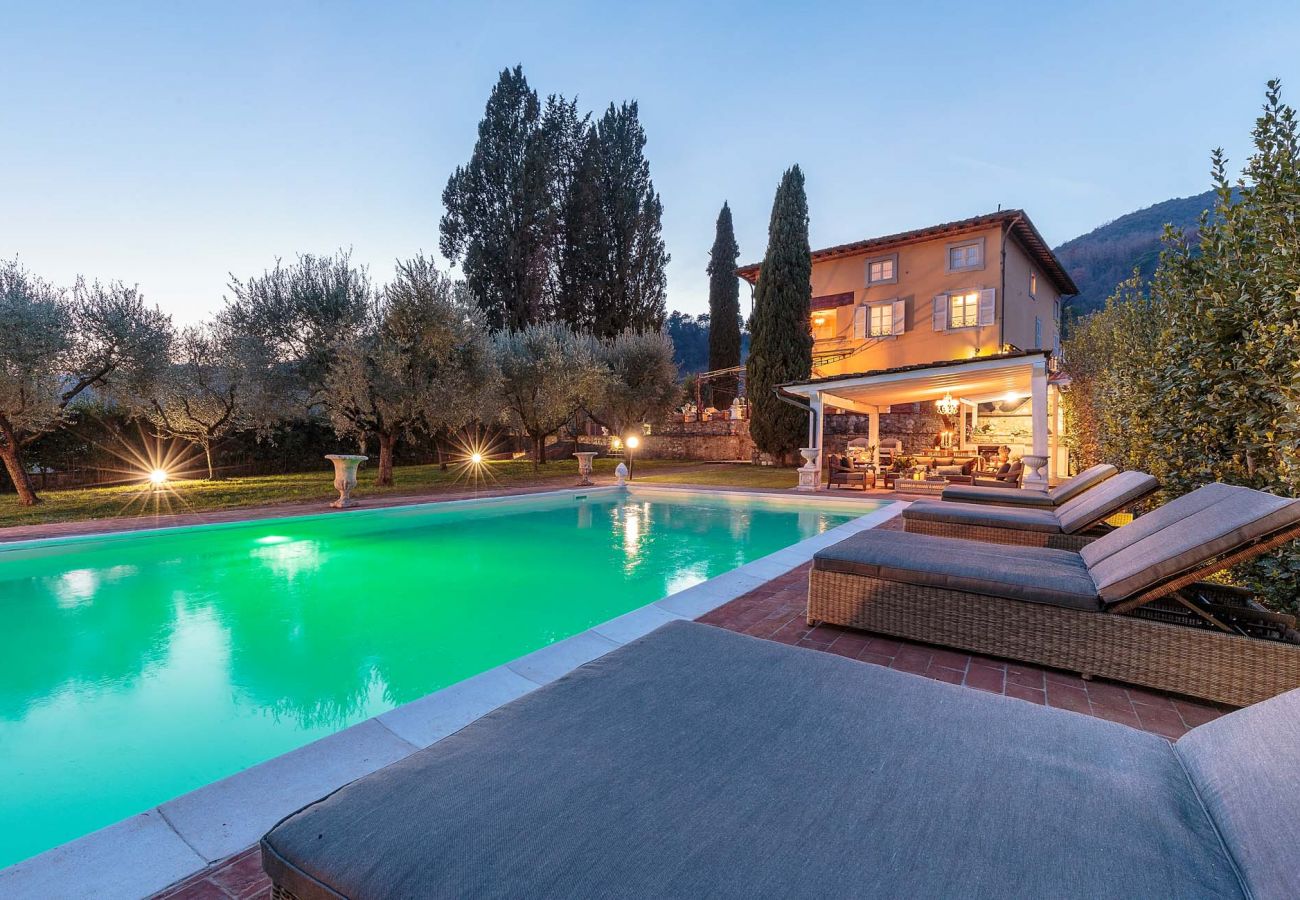 Villa in Maggiano - Villa Medea Villa in Maggiano - Villa Medea