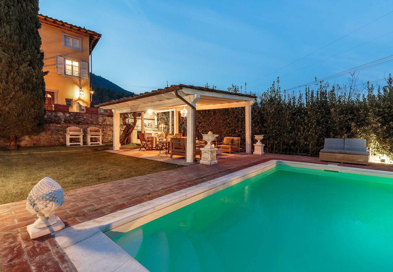 Villa in Maggiano - Villa Medea Villa in Maggiano - Villa Medea