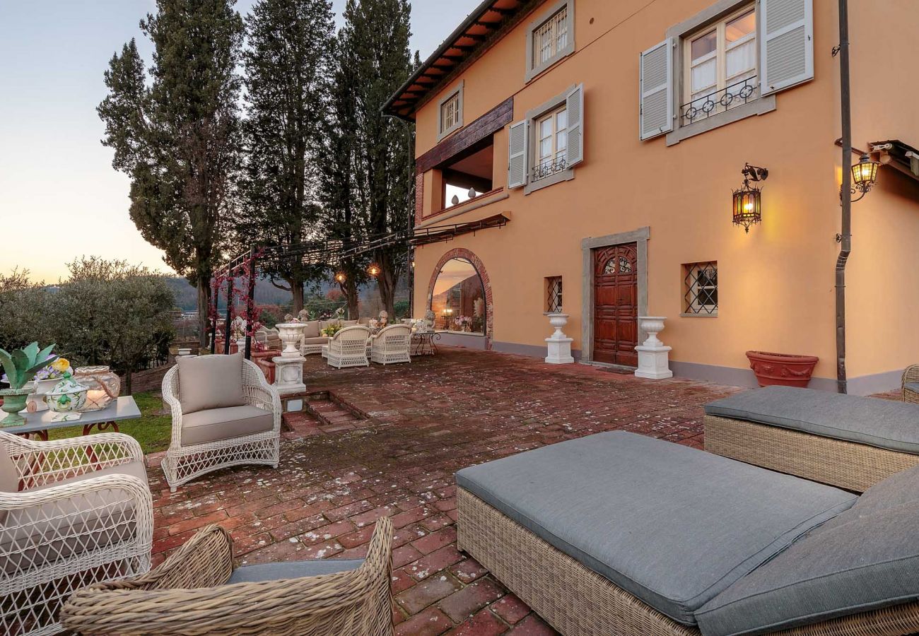 Villa in Maggiano - Villa Medea Villa in Maggiano - Villa Medea
