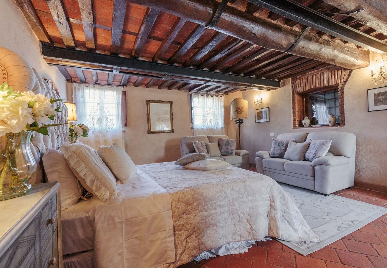 Villa in Maggiano - Villa Medea Villa in Maggiano - Villa Medea