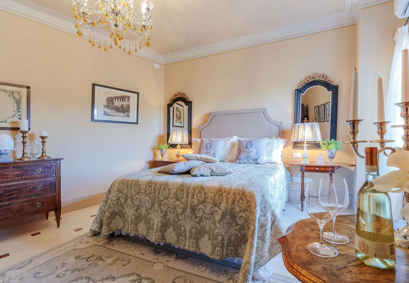 Villa in Maggiano - Villa Medea Villa in Maggiano - Villa Medea