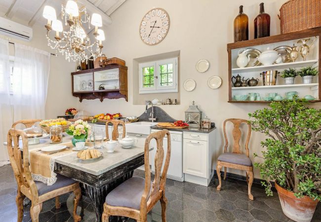 Villa in Pescia - Cottage Nanni Villa in Pescia - Cottage Nanni