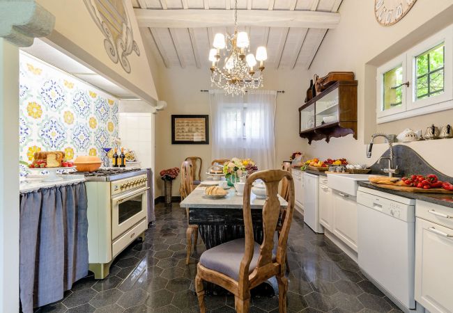 Villa in Pescia - Cottage Nanni Villa in Pescia - Cottage Nanni