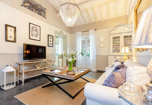 Villa in Pescia - Cottage Nanni Villa in Pescia - Cottage Nanni