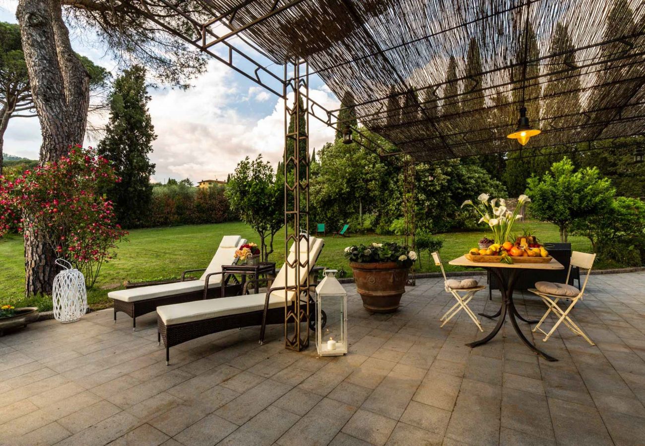 Villa in Pescia - Cottage Nanni Villa in Pescia - Cottage Nanni