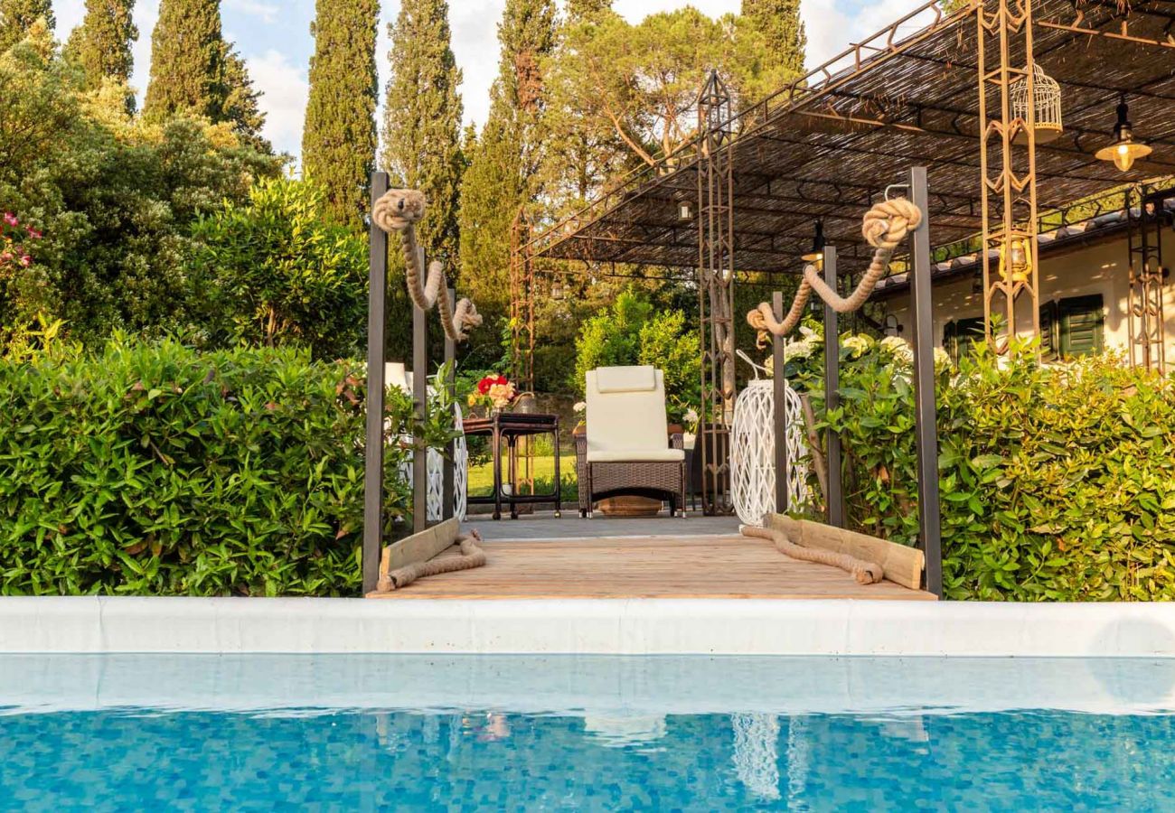 Villa in Pescia - Cottage Nanni Villa in Pescia - Cottage Nanni