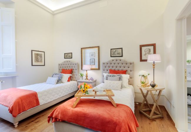 Apartment in Lucca - The Medieval Penthouse | 5 Bedrooms Apartment in Lucca - The Medieval Penthouse | 5 Bedrooms