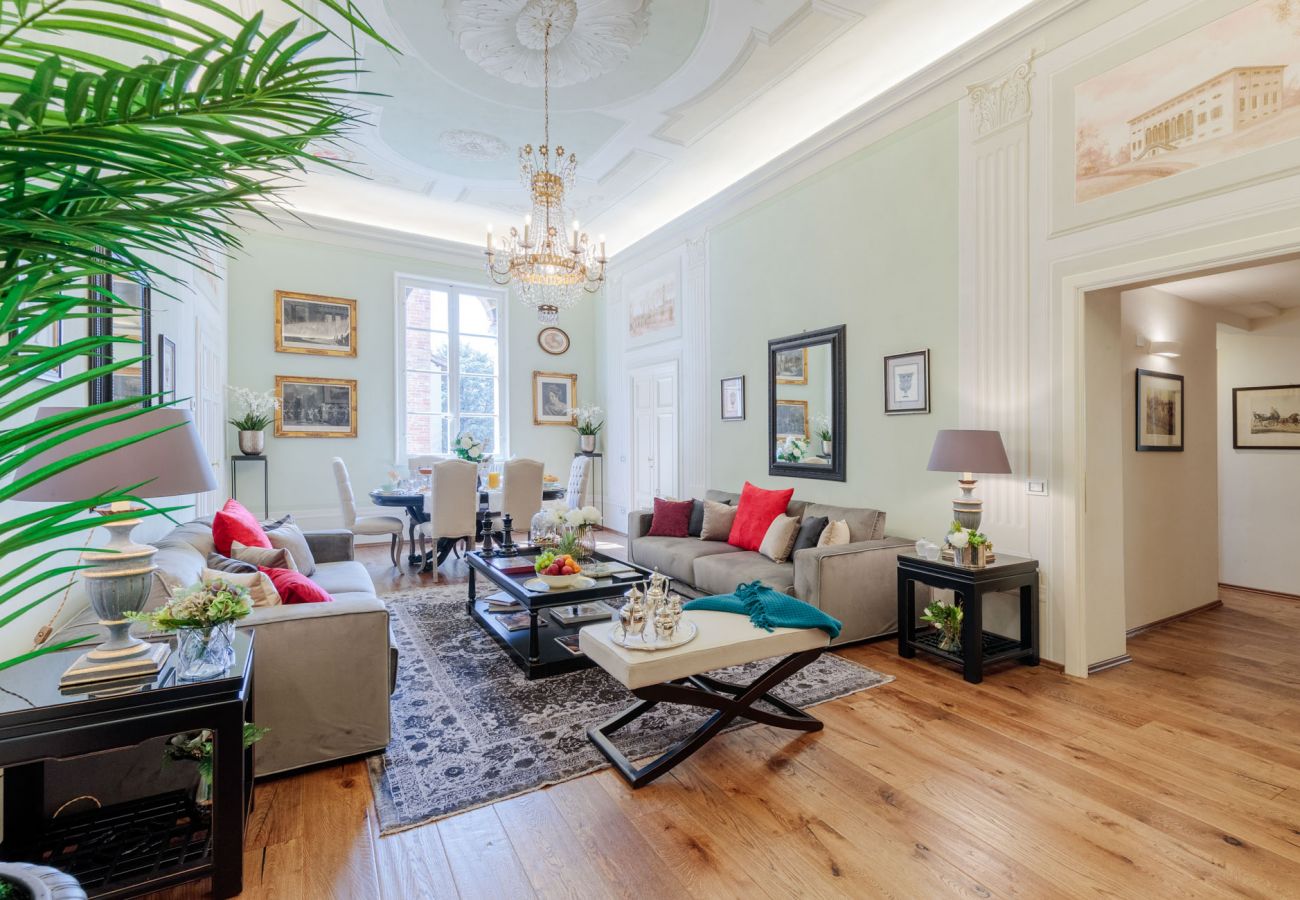 Apartment in Lucca - The Medieval Penthouse | 5 Bedrooms Apartment in Lucca - The Medieval Penthouse | 5 Bedrooms