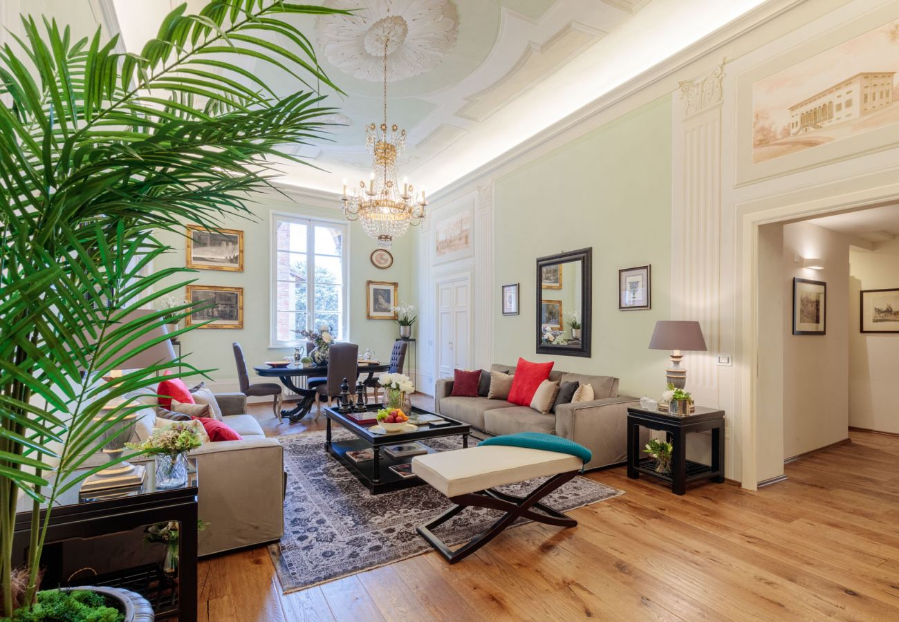 Apartment in Lucca - The Medieval Penthouse | 5 Bedrooms Apartment in Lucca - The Medieval Penthouse | 5 Bedrooms