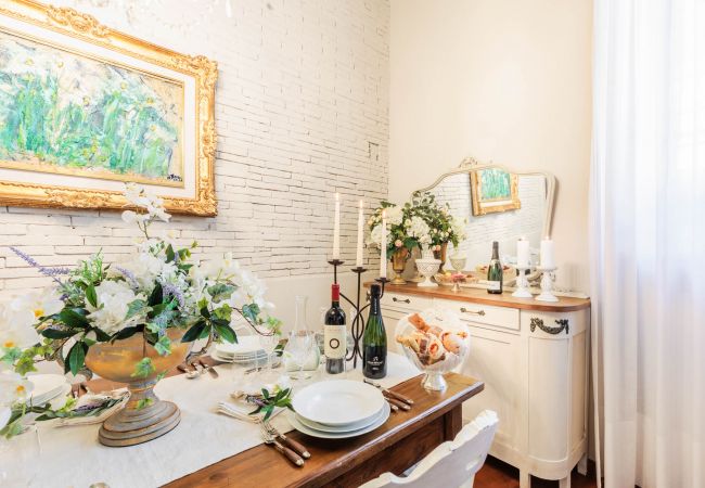 Apartment in Lucca - The Garden Along the Stream Apartment in Lucca - The Garden Along the Stream