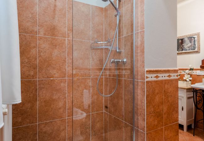 Apartment in Lucca - The Garden Along the Stream Apartment in Lucca - The Garden Along the Stream