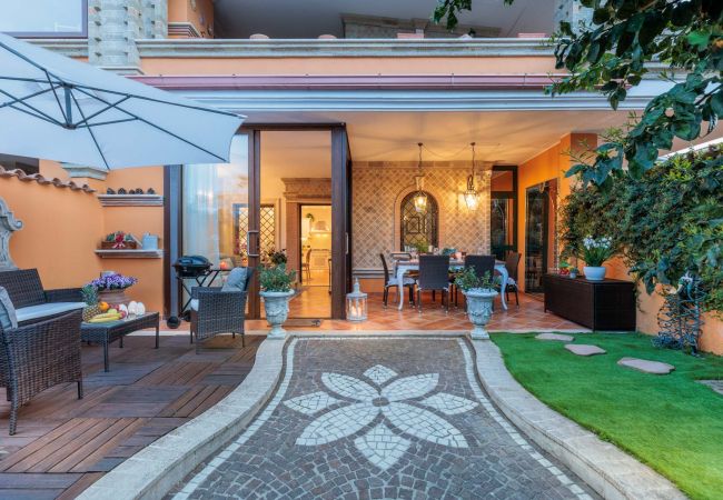 Villa in Torvaianica - Villa Corallina, A Luxury 2 bedrooms Villa