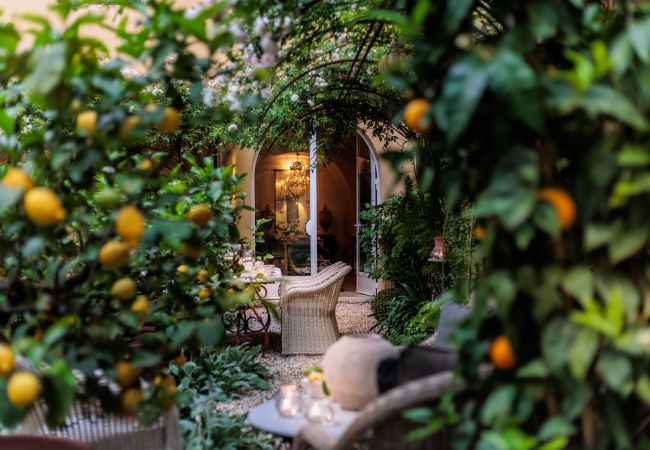 Apartment in Lucca - Casa Vanny, an Apartment with Private Garden Apartment in Lucca - Casa Vanny, an Apartment with Private Garden