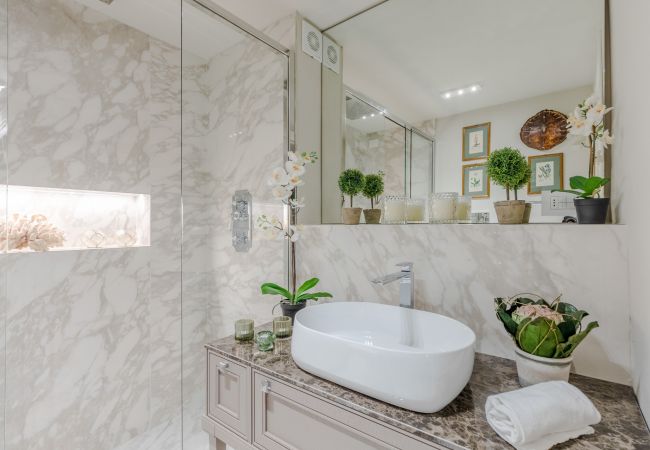 Apartment in Lucca - Casa Vanny, an Apartment with Private Garden Apartment in Lucca - Casa Vanny, an Apartment with Private Garden