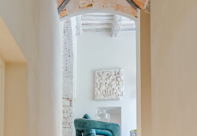 Apartment in Lucca - Casa Vanny, an Apartment with Private Garden Apartment in Lucca - Casa Vanny, an Apartment with Private Garden