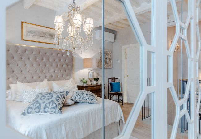 Apartment in Lucca - Casa Vanny, an Apartment with Private Garden Apartment in Lucca - Casa Vanny, an Apartment with Private Garden