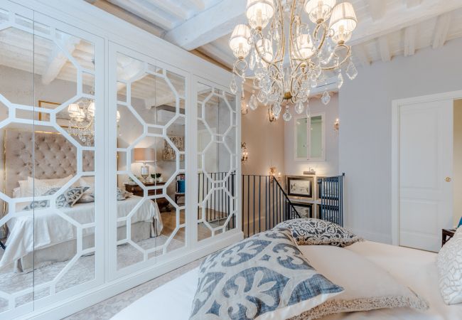 Apartment in Lucca - Casa Vanny, an Apartment with Private Garden Apartment in Lucca - Casa Vanny, an Apartment with Private Garden