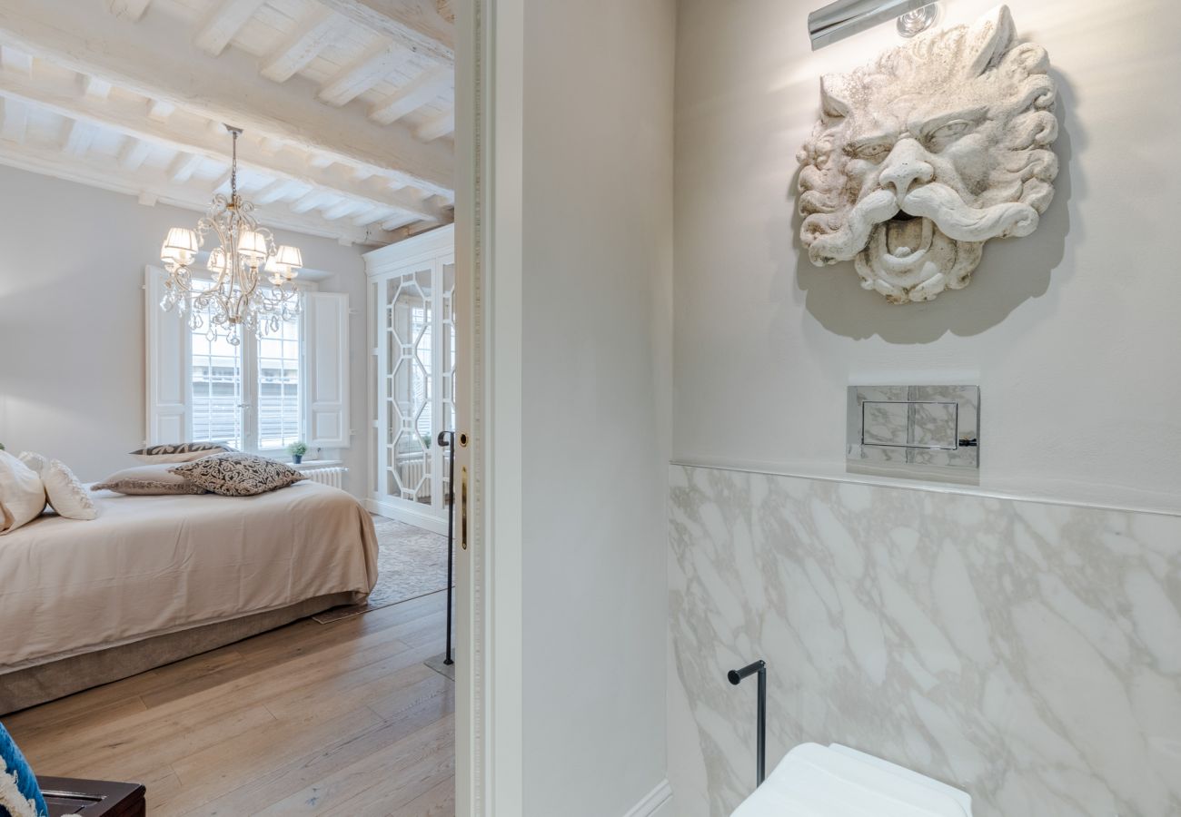 Apartment in Lucca - Casa Vanny, an Apartment with Private Garden Apartment in Lucca - Casa Vanny, an Apartment with Private Garden