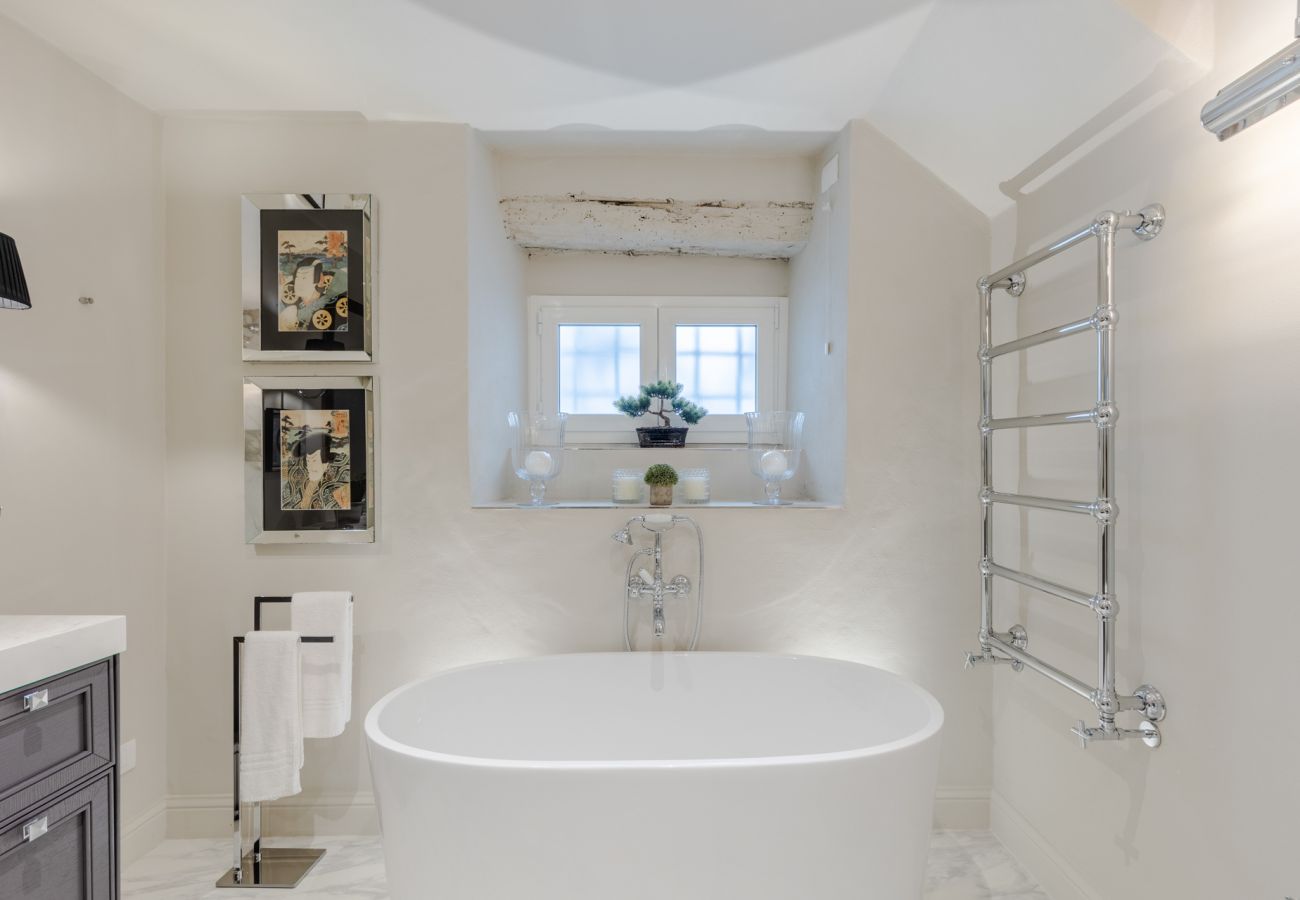 Apartment in Lucca - Casa Vanny, an Apartment with Private Garden Apartment in Lucca - Casa Vanny, an Apartment with Private Garden