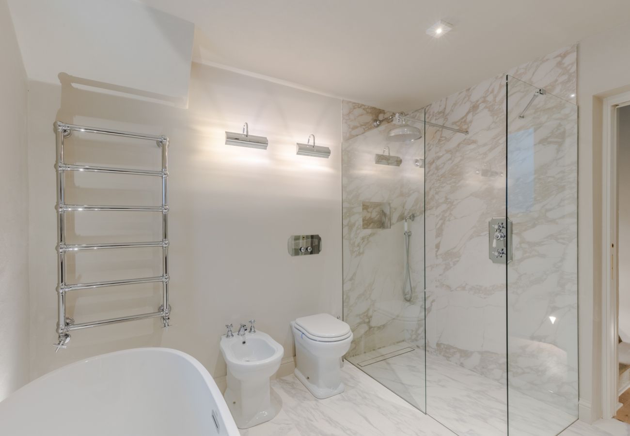 Apartment in Lucca - Casa Vanny, an Apartment with Private Garden Apartment in Lucca - Casa Vanny, an Apartment with Private Garden