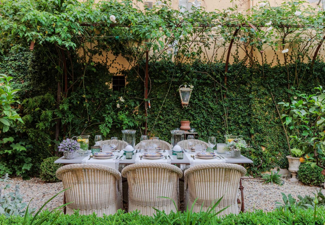 Apartment in Lucca - Casa Vanny, an Apartment with Private Garden Apartment in Lucca - Casa Vanny, an Apartment with Private Garden