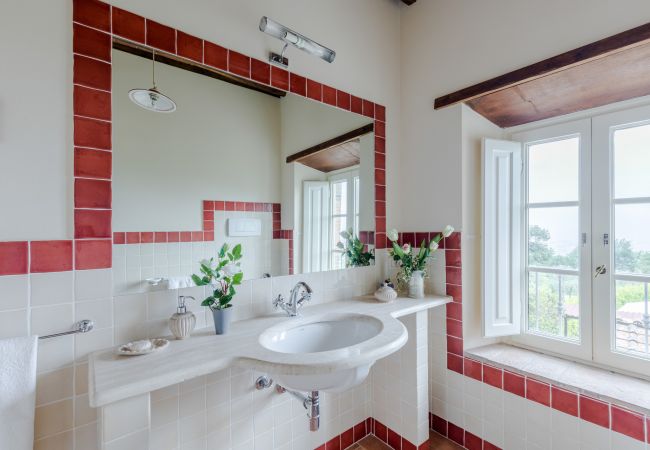 Villa in Lucca - Tuscan Fizz Villa, a Vineyards Retreat Villa in Lucca - Tuscan Fizz Villa, a Vineyards Retreat