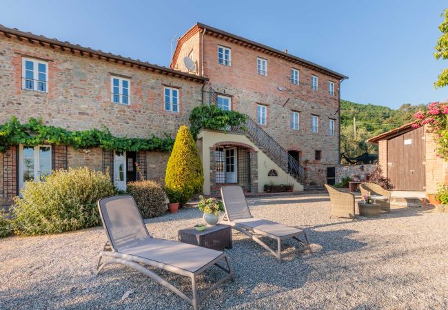 Villa in Lucca - Tuscan Fizz Villa, a Vineyards Retreat Villa in Lucca - Tuscan Fizz Villa, a Vineyards Retreat