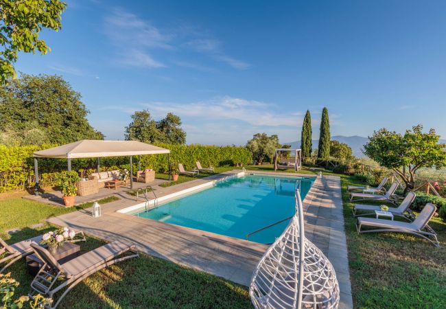 Villa in Lucca - Tuscan Fizz Villa, a Vineyards Retreat Villa in Lucca - Tuscan Fizz Villa, a Vineyards Retreat
