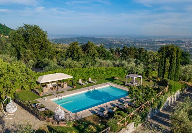 Villa in Lucca - Tuscan Fizz Villa, a Vineyards Retreat Villa in Lucca - Tuscan Fizz Villa, a Vineyards Retreat