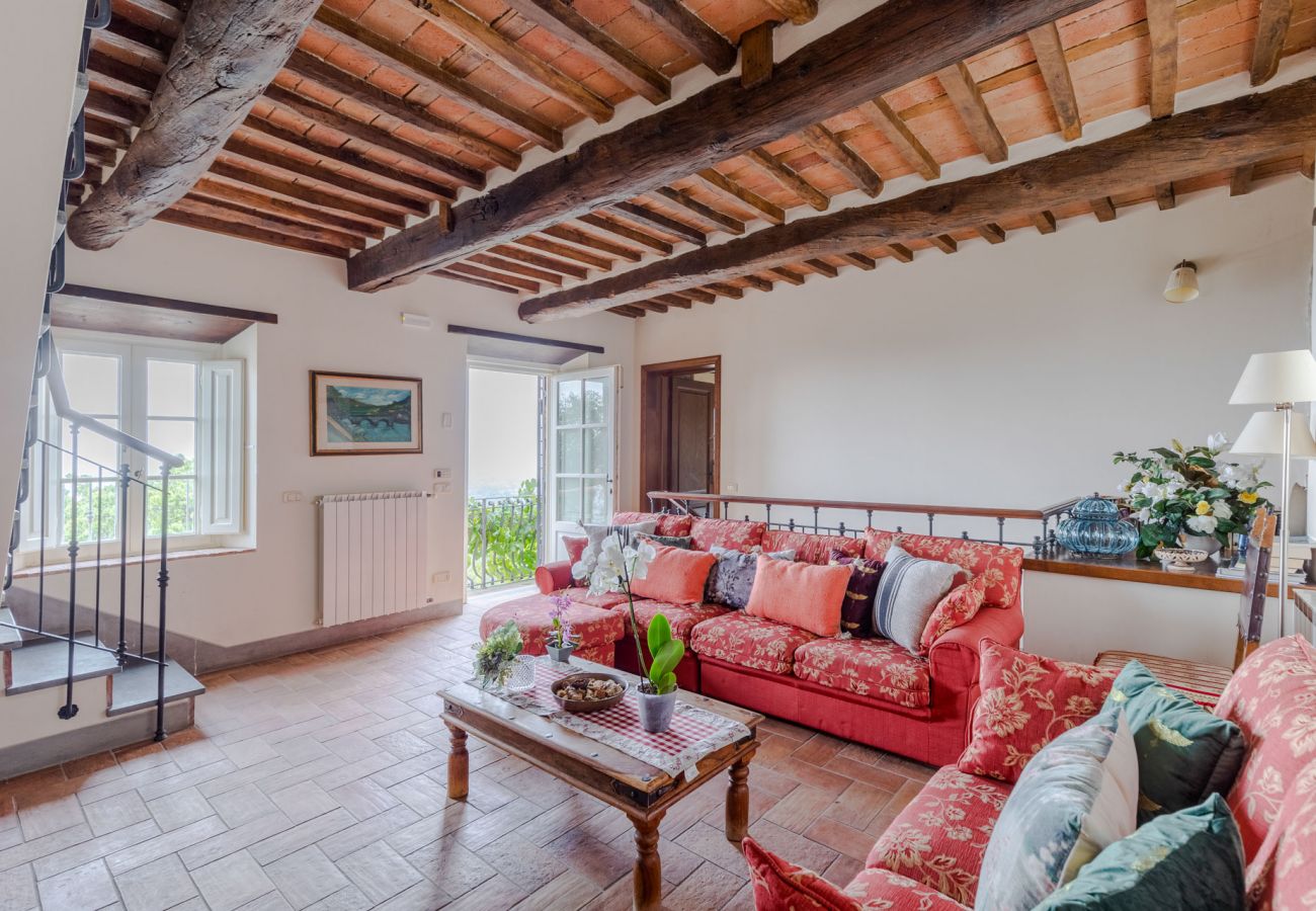 Villa in Lucca - Tuscan Fizz Villa, a Vineyards Retreat Villa in Lucca - Tuscan Fizz Villa, a Vineyards Retreat