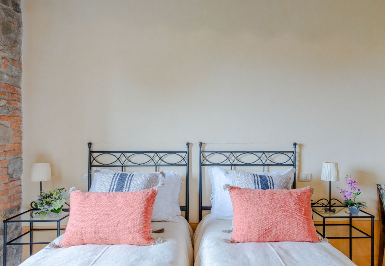 Villa in Lucca - Tuscan Fizz Villa, a Vineyards Retreat Villa in Lucca - Tuscan Fizz Villa, a Vineyards Retreat