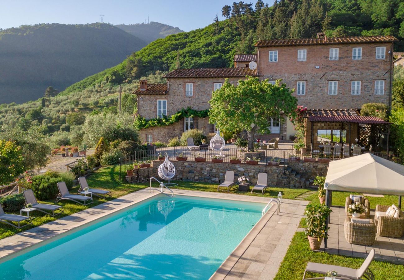 Villa in Lucca - Tuscan Fizz Villa, a Vineyards Retreat Villa in Lucca - Tuscan Fizz Villa, a Vineyards Retreat