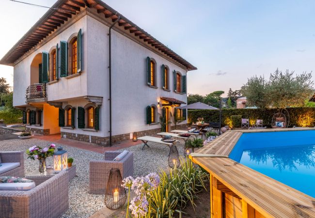Villa in Monte San quirico - Villa Cesare, Convenient and Smart