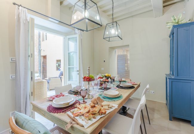Apartment in Lucca - Vissi D'Arte, an Apartment with Garden Apartment in Lucca - Vissi D'Arte, an Apartment with Garden