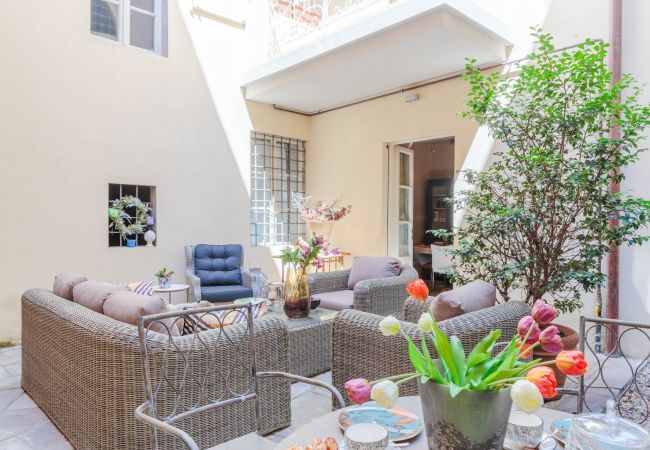 Apartment in Lucca - Vissi D'Arte, an Apartment with Garden Apartment in Lucca - Vissi D'Arte, an Apartment with Garden