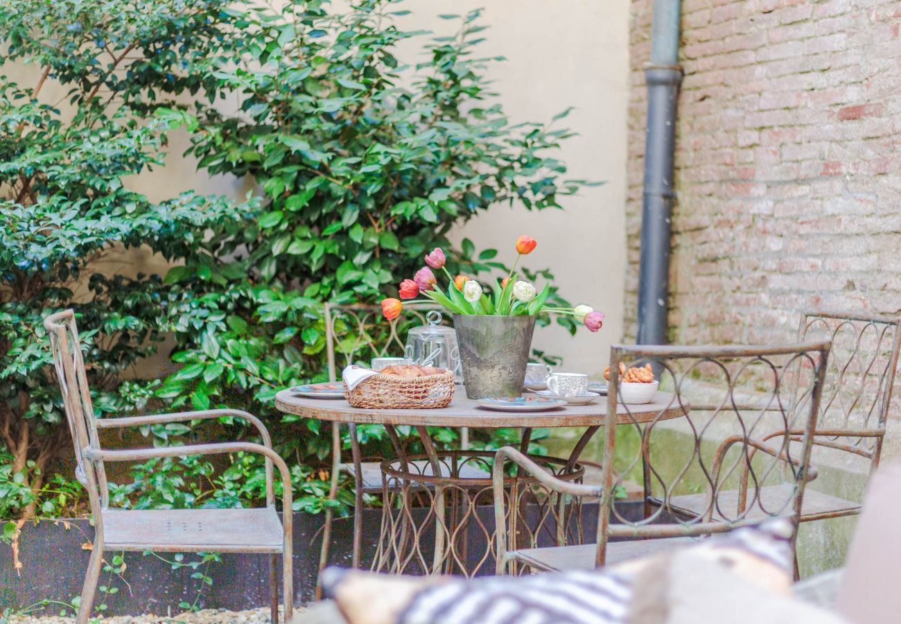 Apartment in Lucca - Vissi D'Arte, an Apartment with Garden Apartment in Lucca - Vissi D'Arte, an Apartment with Garden