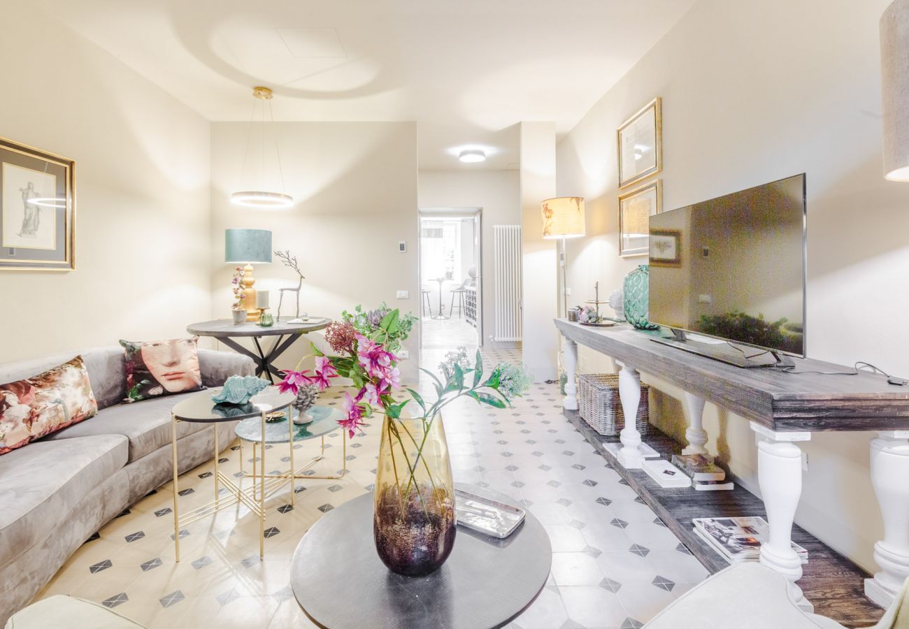 Apartment in Lucca - Vissi D'Arte, an Apartment with Garden Apartment in Lucca - Vissi D'Arte, an Apartment with Garden