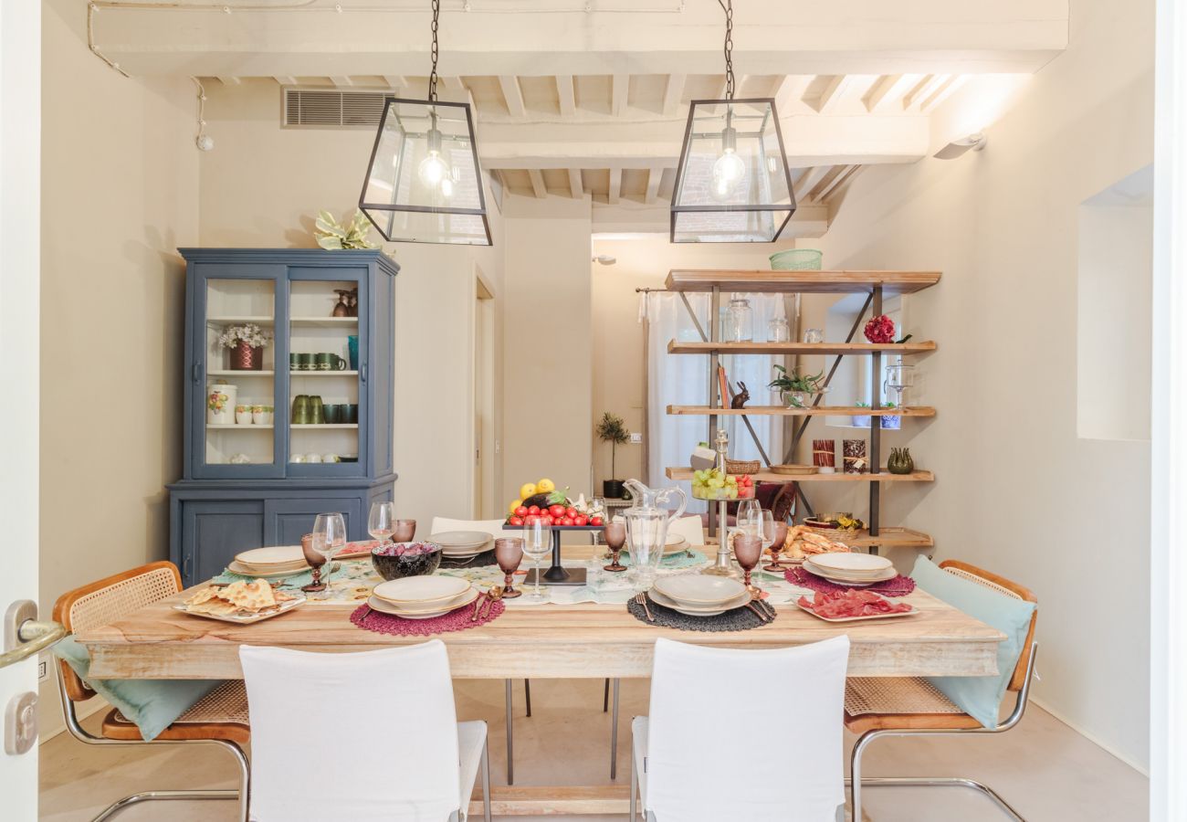 Apartment in Lucca - Vissi D'Arte, an Apartment with Garden Apartment in Lucca - Vissi D'Arte, an Apartment with Garden