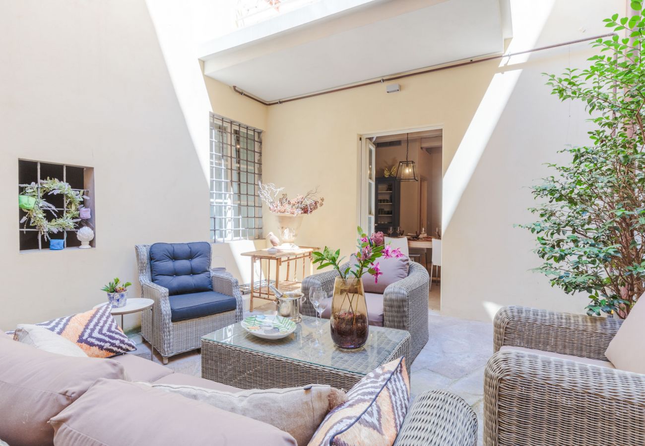 Apartment in Lucca - Vissi D'Arte, an Apartment with Garden Apartment in Lucca - Vissi D'Arte, an Apartment with Garden
