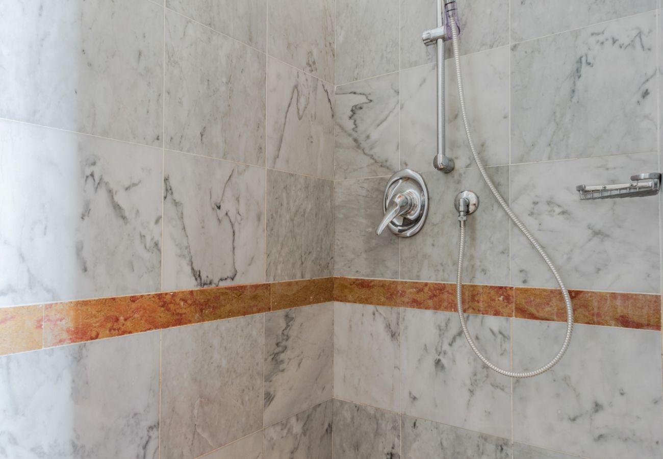 Apartment in Monte San quirico - Pietro Farmhouse Apartment in Wine Resort in Lucca Apartment in Monte San quirico - Pietro Farmhouse Apartment in Wine Resort in Lucca